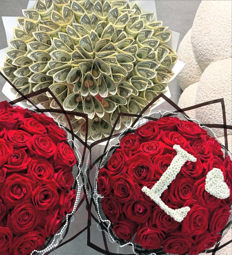 זר ורדים מדולרים אמיתיים
