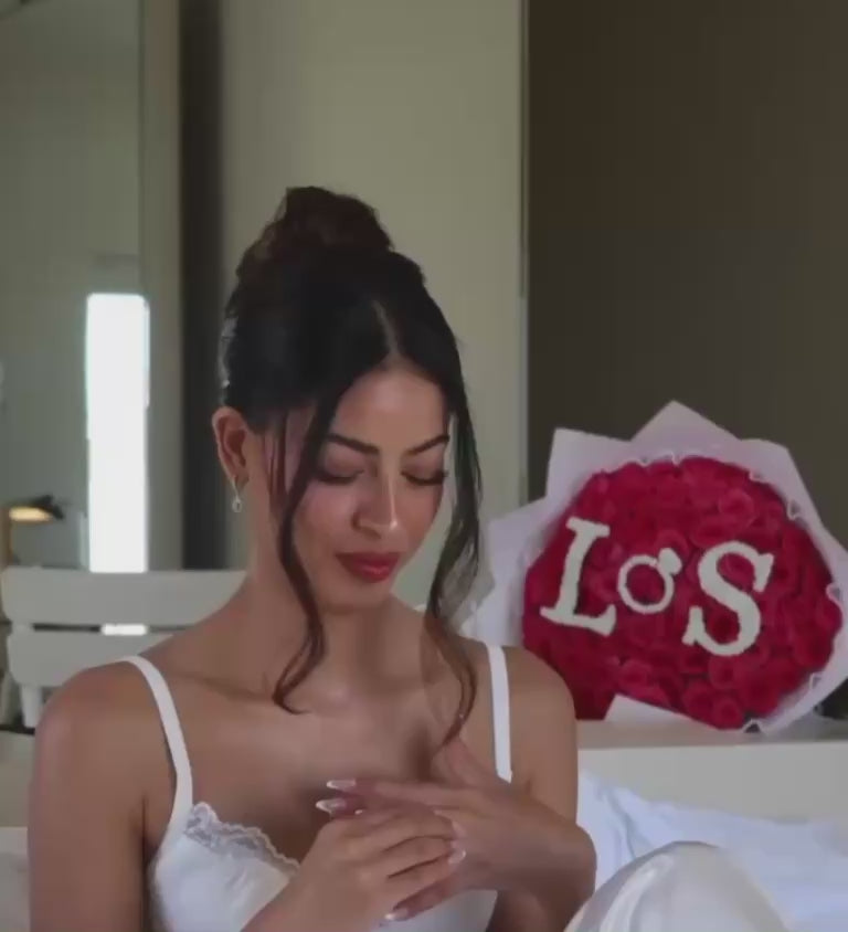 זר זוג אותיות ורוד